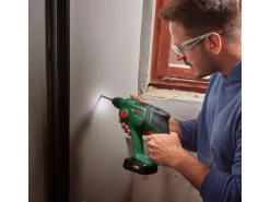 Bosch 18 V Akku-Bohrhammer Bosch Universal Hammer 18V inkl. 4 Ah Akku mit Koffer
