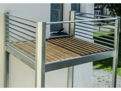 Designbalkon Standard 288 x 236 x 290cm Holzboden mit Lamellengeländer